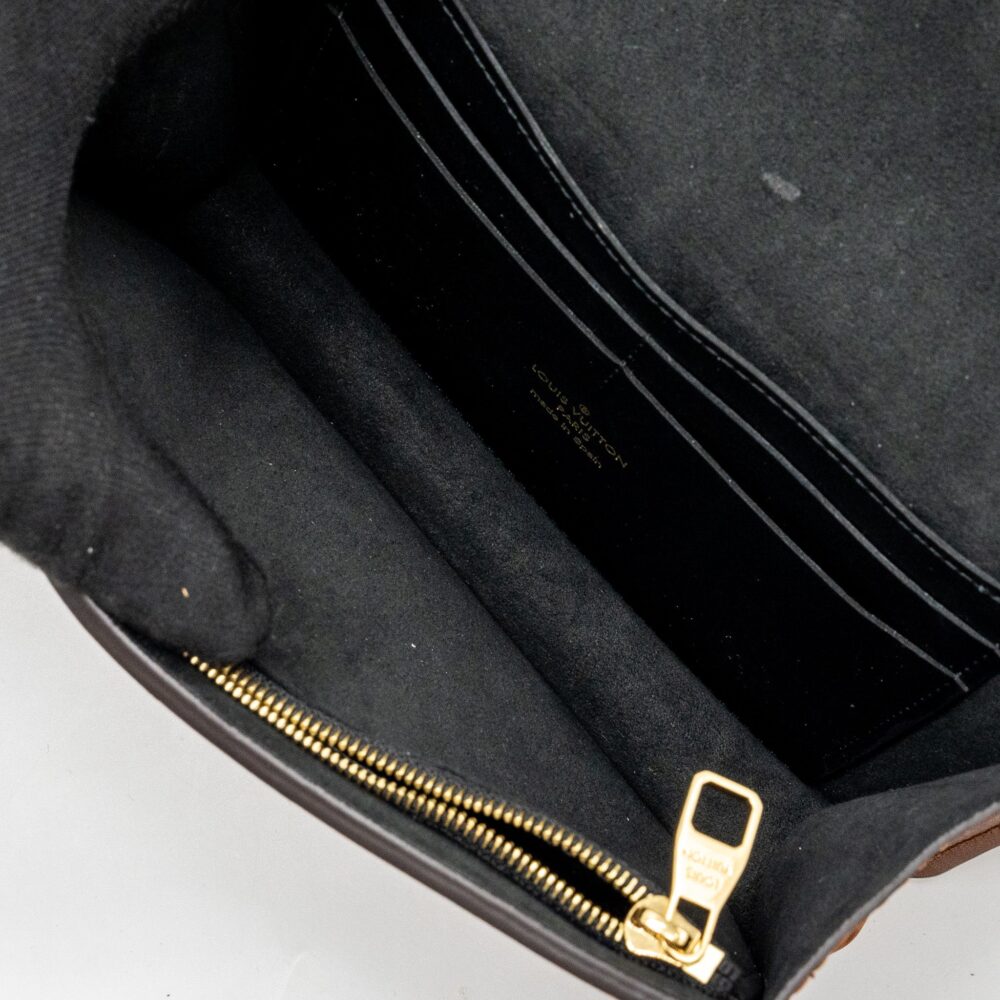 AAA Replica Louis Vuitton LV DAUPHINE BUMBAG MONOGRAM CANVAS GHW