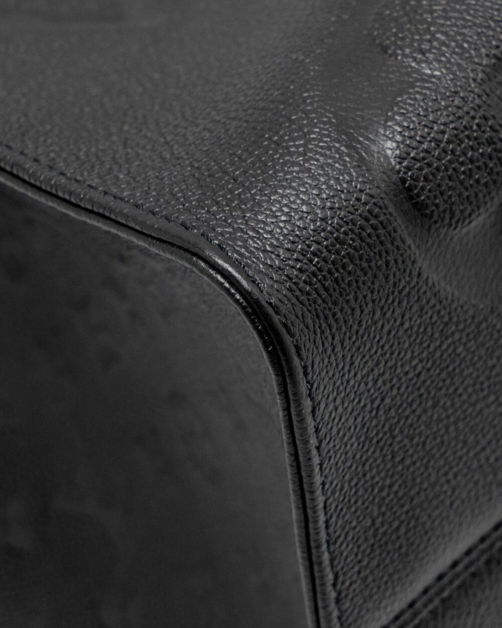 AAA Replica Louis Vuitton LV ONTHEGO GM MONOGRAM EMPREINTE LEATHER BLACK GHW