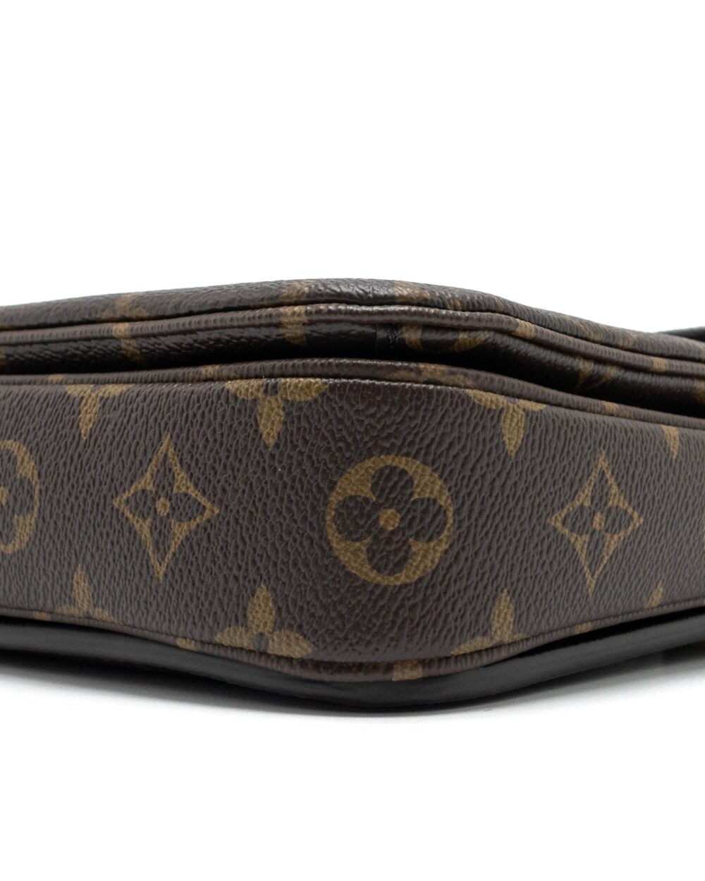 AAA Replica Louis Vuitton LV POCHETTE MÉTIS MONOGRAM CANVAS GHW (NEW VERSION)
