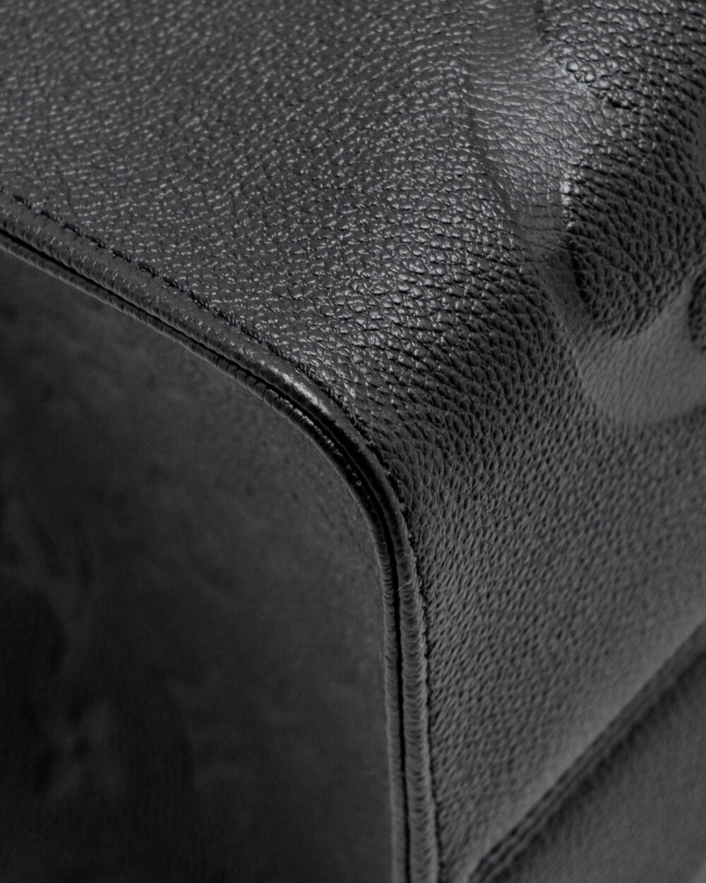 AAA Replica Louis Vuitton LV ONTHEGO GM MONOGRAM EMPREINTE LEATHER BLACK GHW