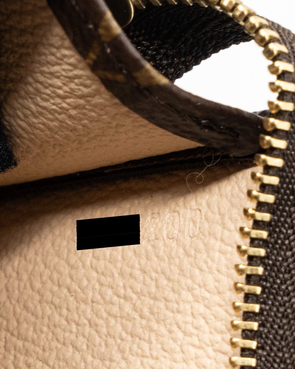 AAA Replica Louis Vuitton LV TOILETRY POUCH 19 MONOGRAM CANVAS GHW