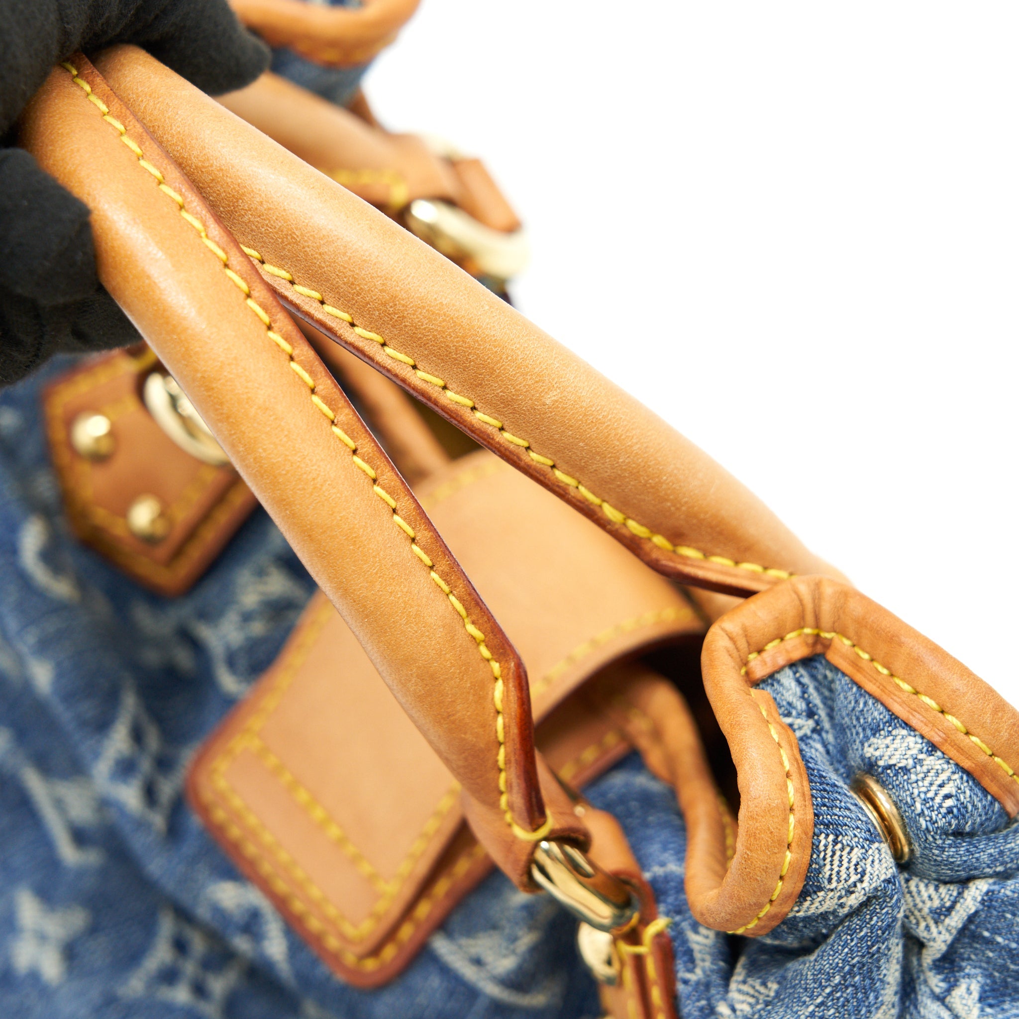AAA Replica Louis Vuitton LV VINTAGE MINI PRETTY BAG