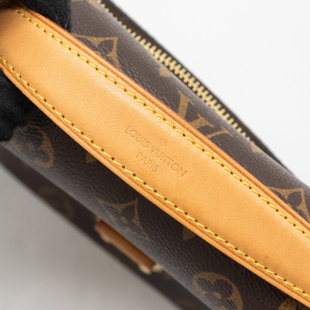 AAA Replica Louis Vuitton LV POCHETTE MÉTIS MONOGRAM CANVAS WITH GHW