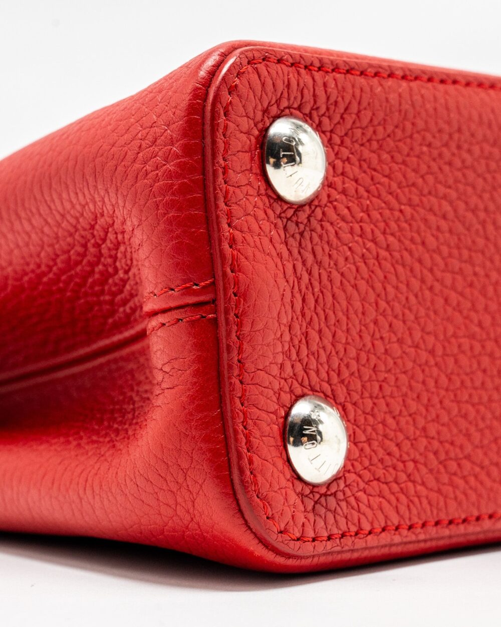 AAA Replica Louis Vuitton LV CAPUCINE BB TAURILLON RED SHW 