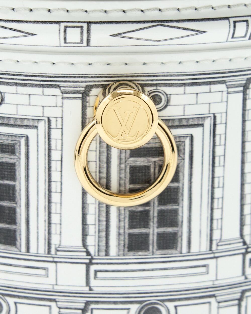 AAA Replica Louis Vuitton LV CANNES VASE ARCHITETTURA PATENT MULTICOLOUR GHW