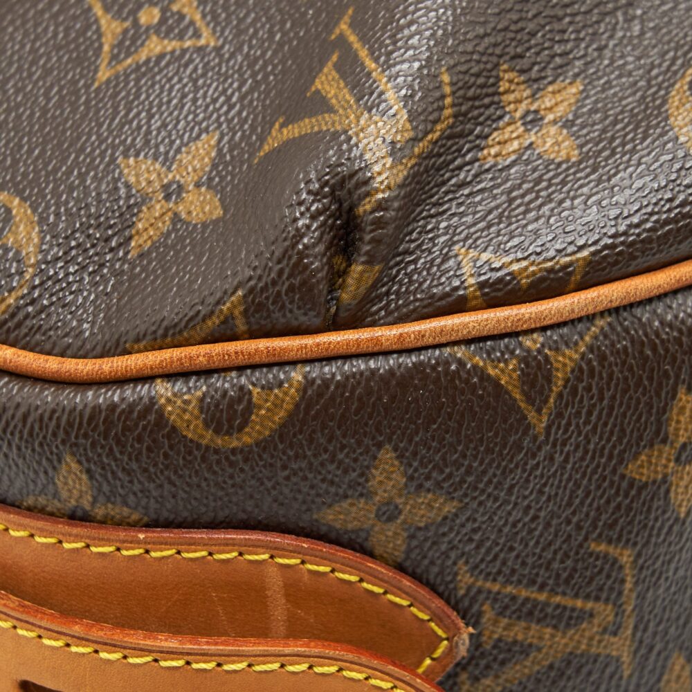 AAA Replica Louis Vuitton LV VINTAGE LARGE SHOULDER BAG MONOGRAM CANVAS GHW