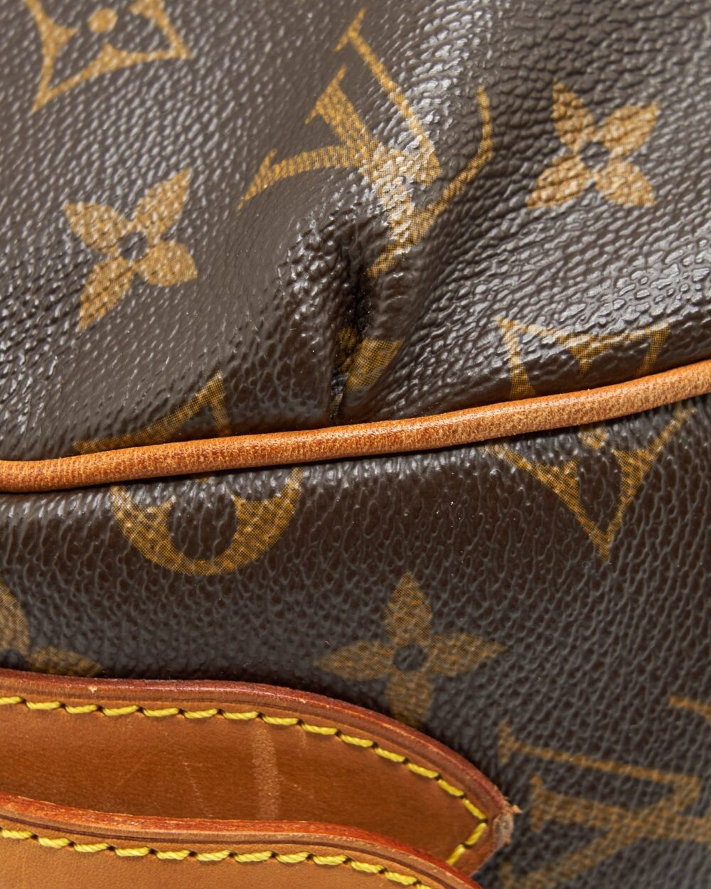 AAA Replica Louis Vuitton LV VINTAGE LARGE SHOULDER BAG MONOGRAM CANVAS GHW