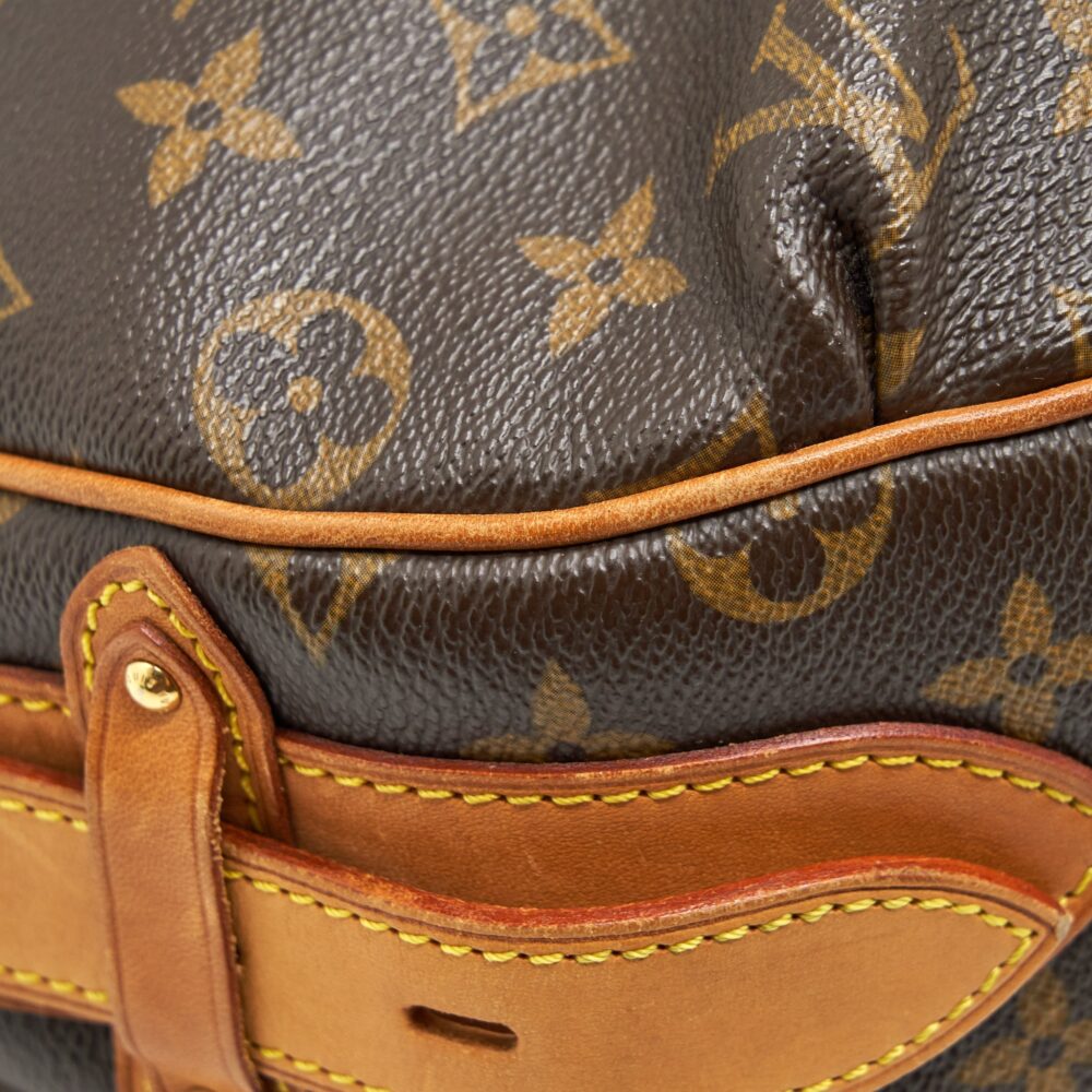 AAA Replica Louis Vuitton LV VINTAGE LARGE SHOULDER BAG MONOGRAM CANVAS GHW