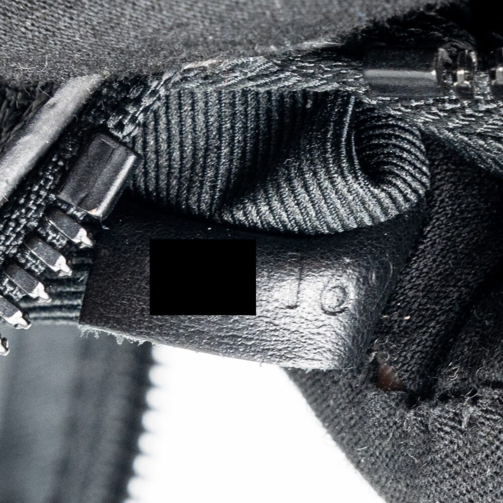 AAA Replica Louis Vuitton LV DANUBE MESSENGER BAG TAIGA BLACK/RAINBOW BLACK HARDWARE