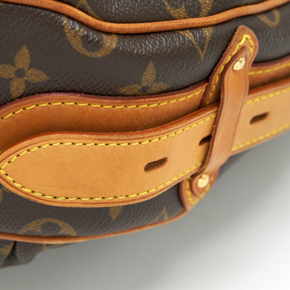 AAA Replica Louis Vuitton LV VINTAGE LARGE SHOULDER BAG MONOGRAM CANVAS GHW