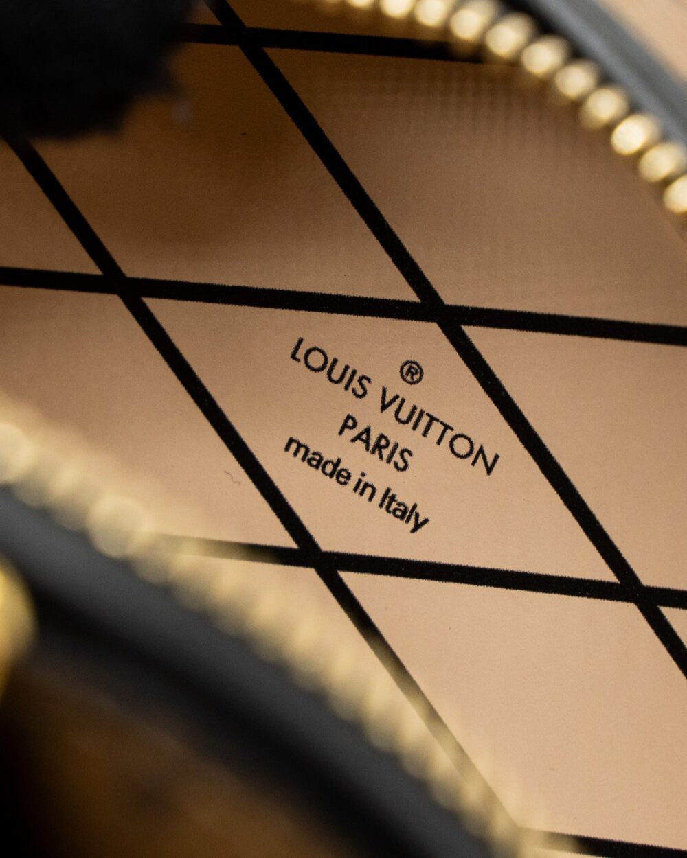 AAA Replica Louis Vuitton LV CHAPEAU NECKLACE/CHAIN BAG MONOGRAM REVERSE CANVAS BLACK GHW