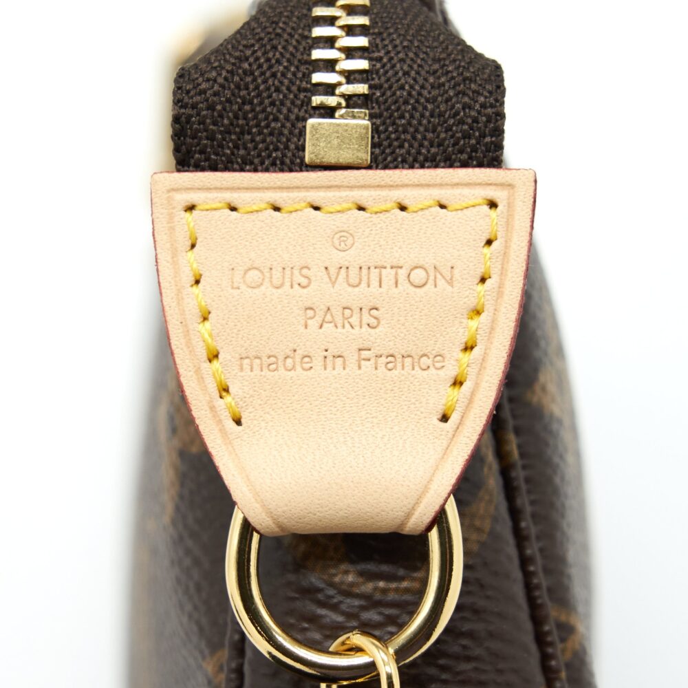 AAA Replica Louis Vuitton LV MINI POCHETTE ACCESSORIES MONOGRAM CANVAS GHW