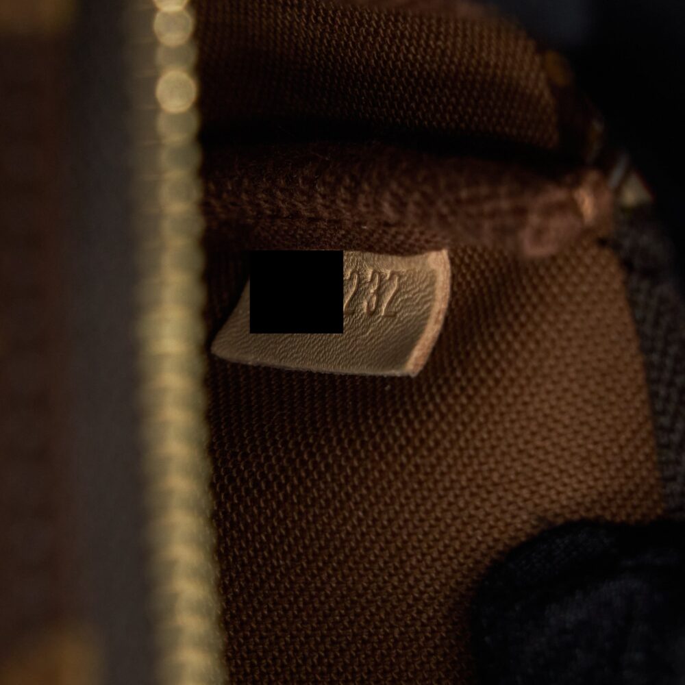AAA Replica Louis Vuitton LV MINI POCHETTE ACCESSORIES MONOGRAM CANVAS GHW