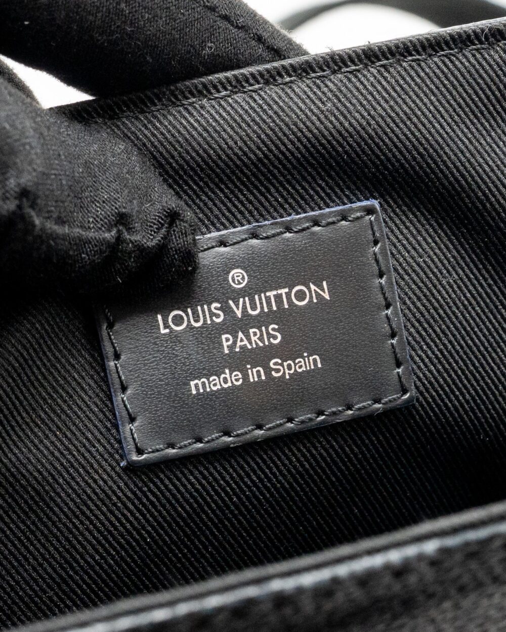 AAA Replica Louis Vuitton LV WORLD MAP DISTRICT MESSENGER BAG DAMIER GRAPHITE CANVAS SHW