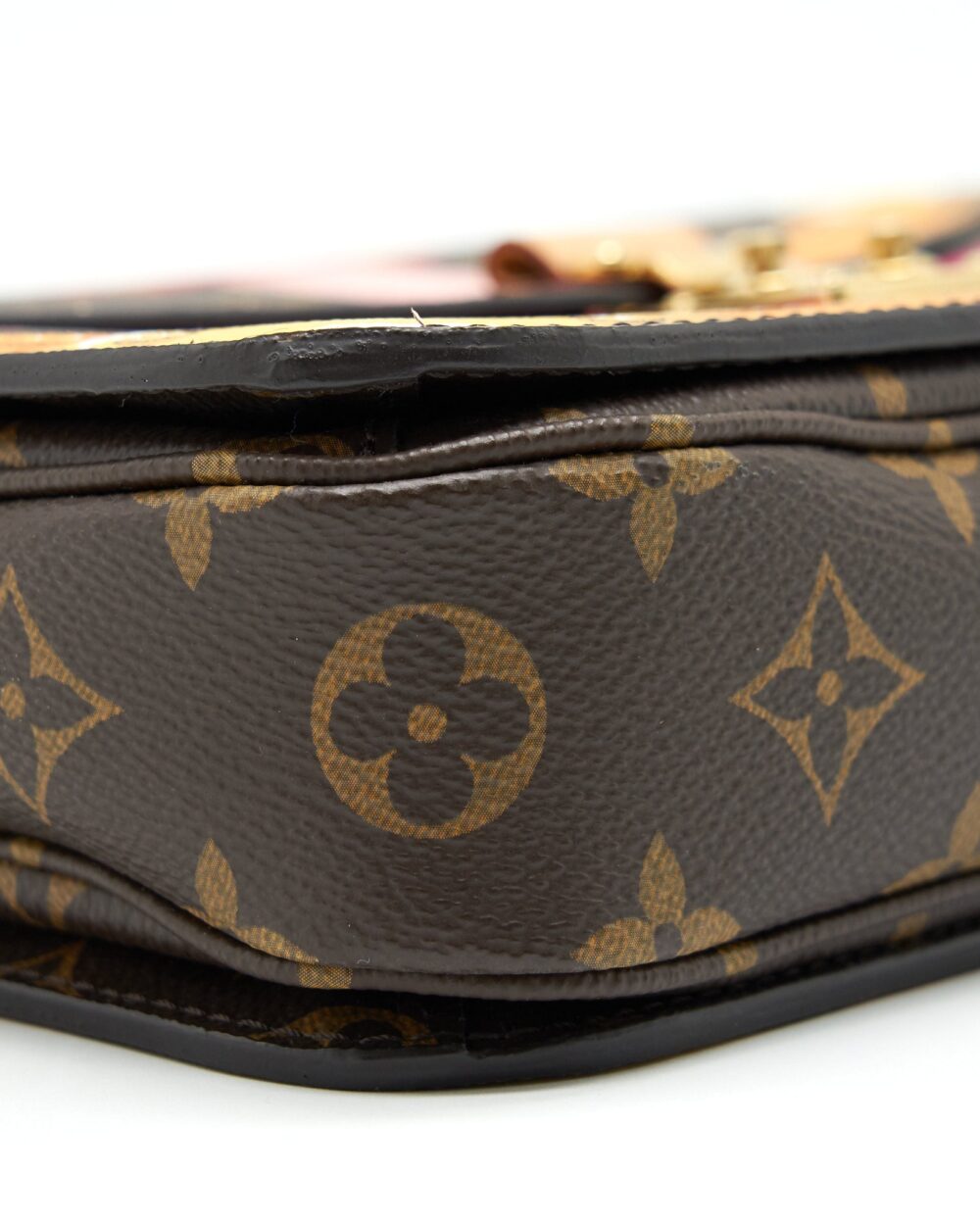 AAA Replica Louis Vuitton LV POCHETTE METIS SUMMER TRUNK WORLD TOUR 2018