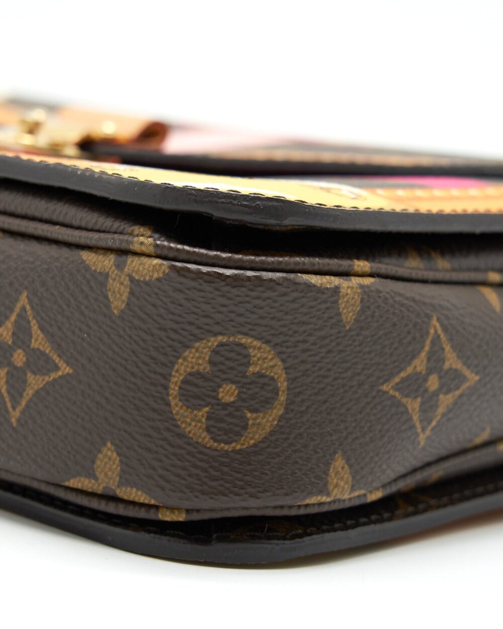 AAA Replica Louis Vuitton LV POCHETTE METIS SUMMER TRUNK WORLD TOUR 2018