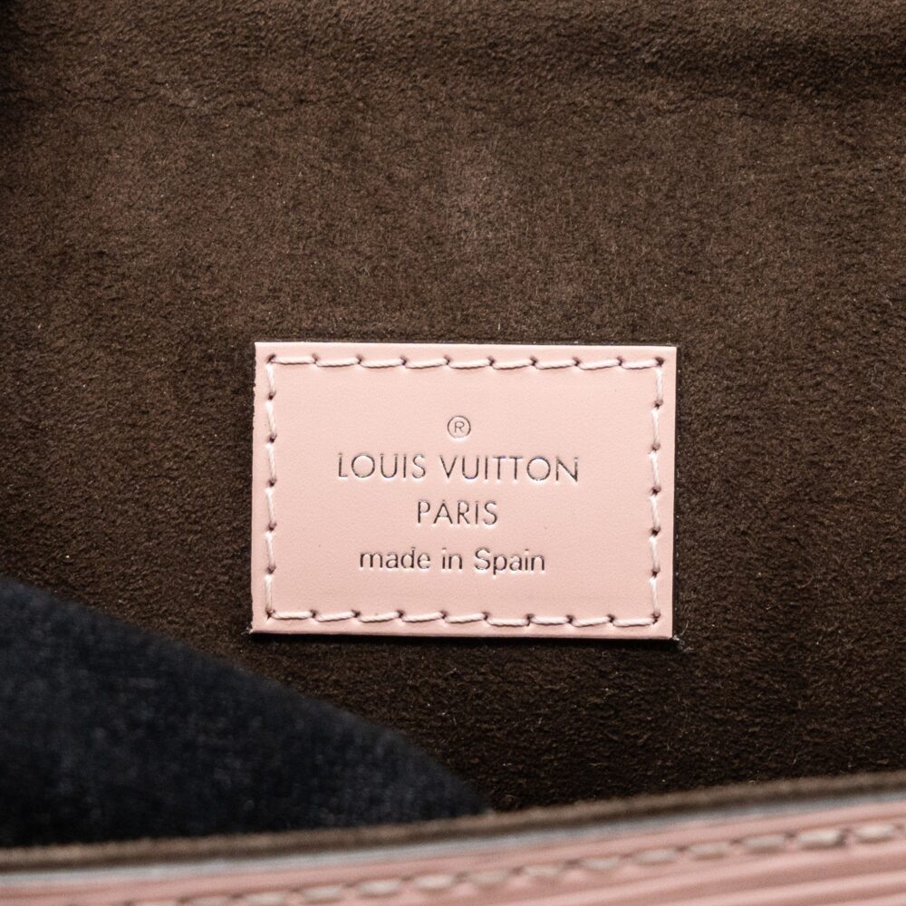 AAA Replica Louis Vuitton LV CLUNNY BB EPI PINK SHW