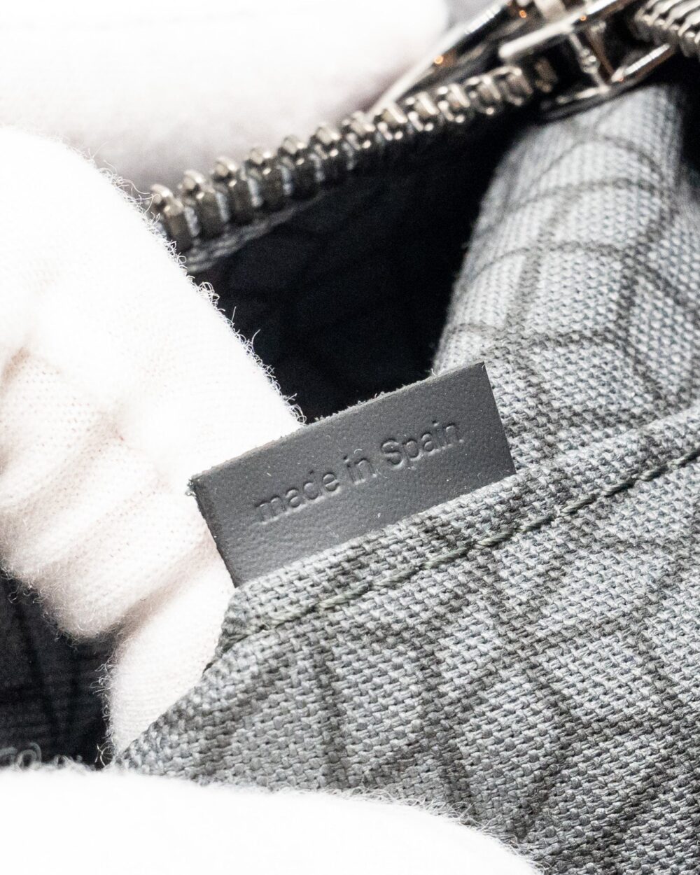 AAA Replica Louis Vuitton LV X YAYOI KUSAMA REVERSE MONOGRAM ECLIPSE MAXI BUMBAG CANVAS GREY/ MULTICOLOUR DARK SILVER HARDWARE