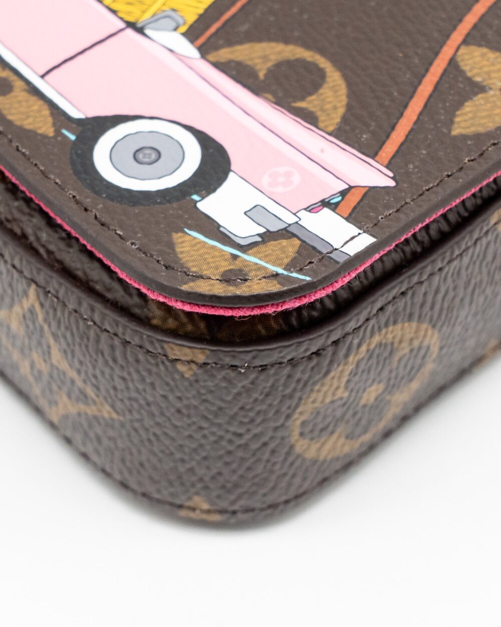AAA Replica Louis Vuitton LV POCHETTE FELICIE LIMITED EDITION VIVIENNE MASCOT ON HOLLYWOOD DRIVE MONOGRAM CANVAS GHW