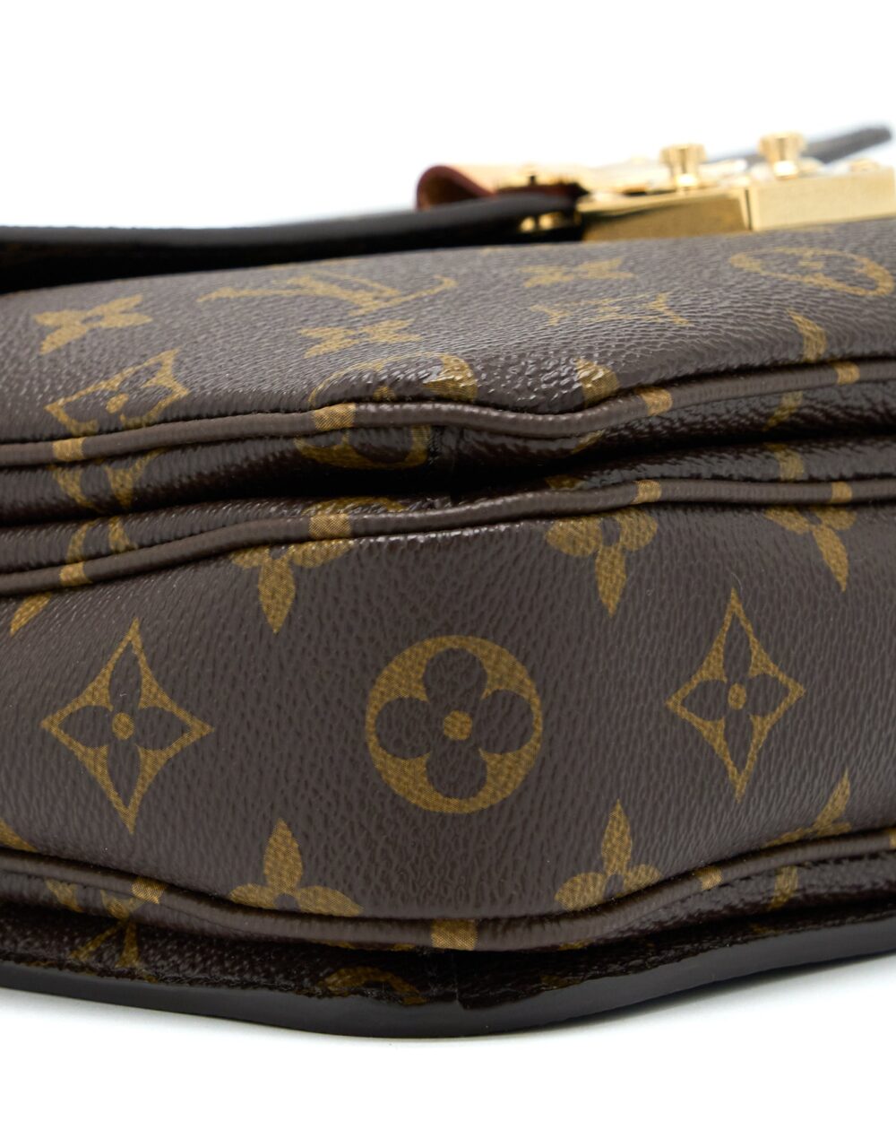 AAA Replica Louis Vuitton LV POCHETTE METIS MONOGRAM CANVAS GHW