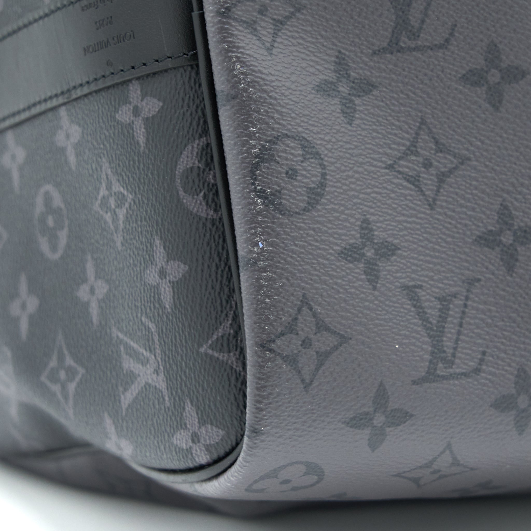 AAA Replica Louis Vuitton LV KEEPALL BANDOULIERE 50 MONOGRAM ECLIPSE CANVAS BLACK/GREY BLACK HARDWARE (NEW VERSION)