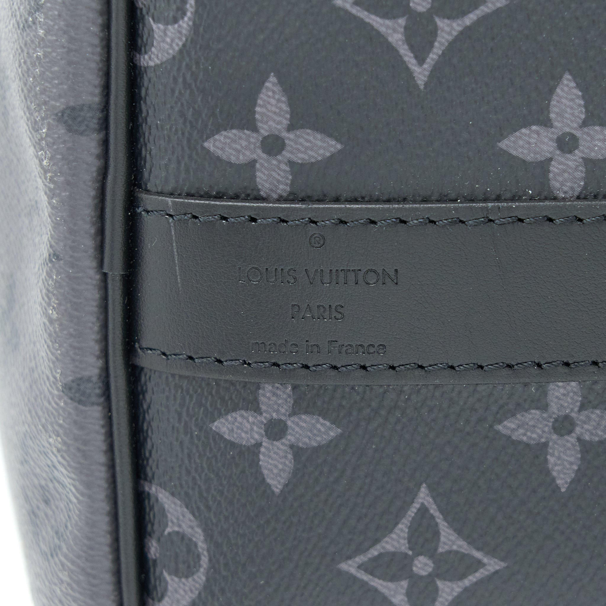 AAA Replica Louis Vuitton LV KEEPALL BANDOULIERE 50 MONOGRAM ECLIPSE CANVAS BLACK/GREY BLACK HARDWARE (NEW VERSION)