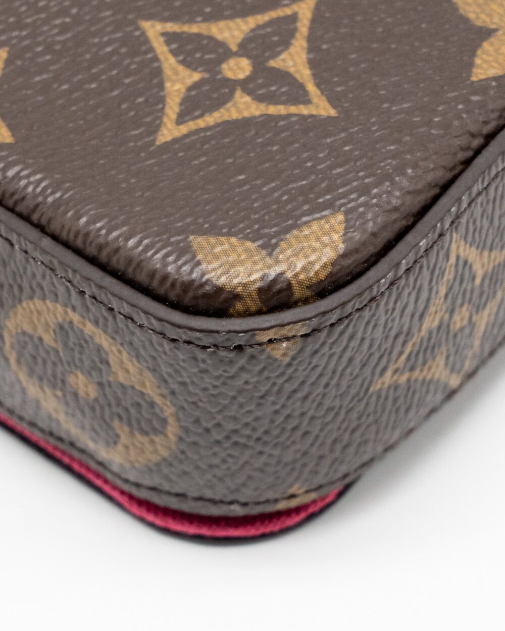 AAA Replica Louis Vuitton LV POCHETTE FELICIE LIMITED EDITION VIVIENNE MASCOT ON HOLLYWOOD DRIVE MONOGRAM CANVAS GHW