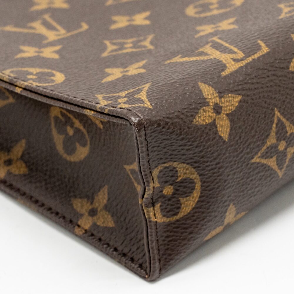 AAA Replica Louis Vuitton LV TOILETRY POCHETTE 26 MONOGRAM CANVAS GHW