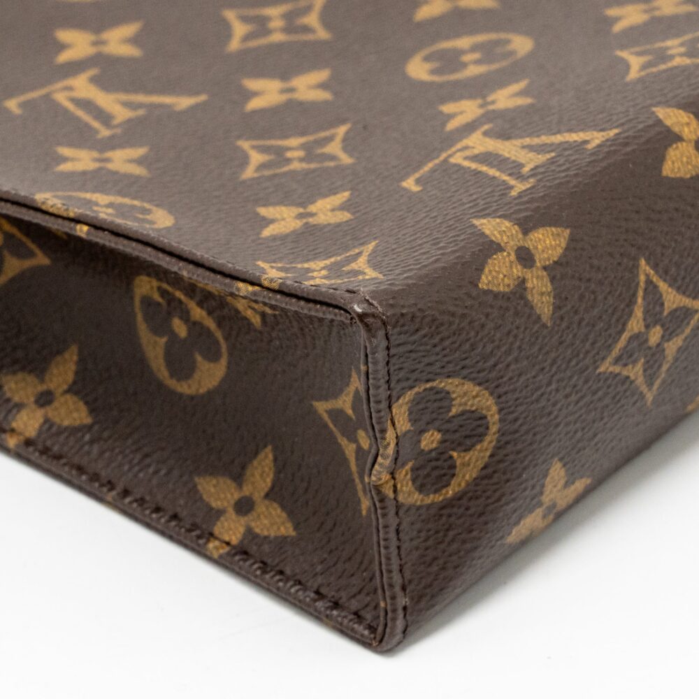 AAA Replica Louis Vuitton LV TOILETRY POCHETTE 26 MONOGRAM CANVAS GHW