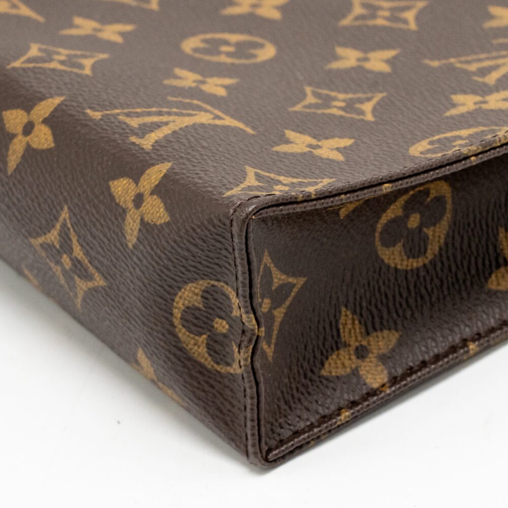AAA Replica Louis Vuitton LV TOILETRY POCHETTE 26 MONOGRAM CANVAS GHW
