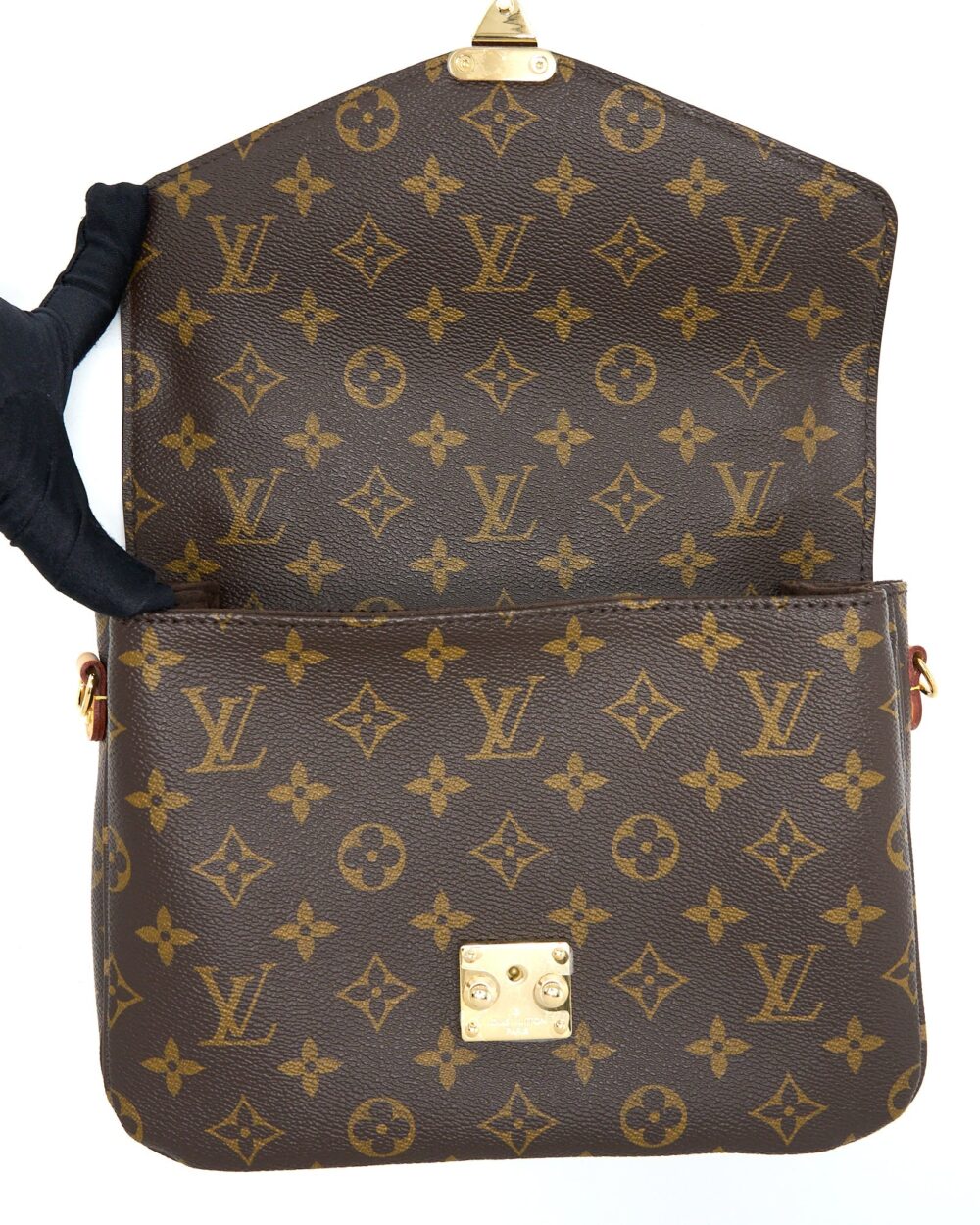 AAA Replica Louis Vuitton LV POCHETTE METIS MONOGRAM CANVAS GHW