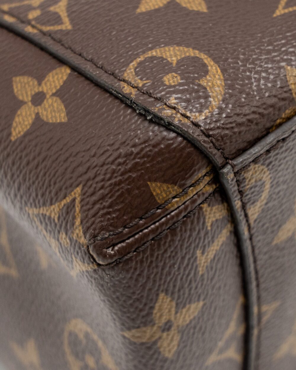 AAA Replica Louis Vuitton LV MONTAIGNE BB MONOGRAM CANVAS GHW