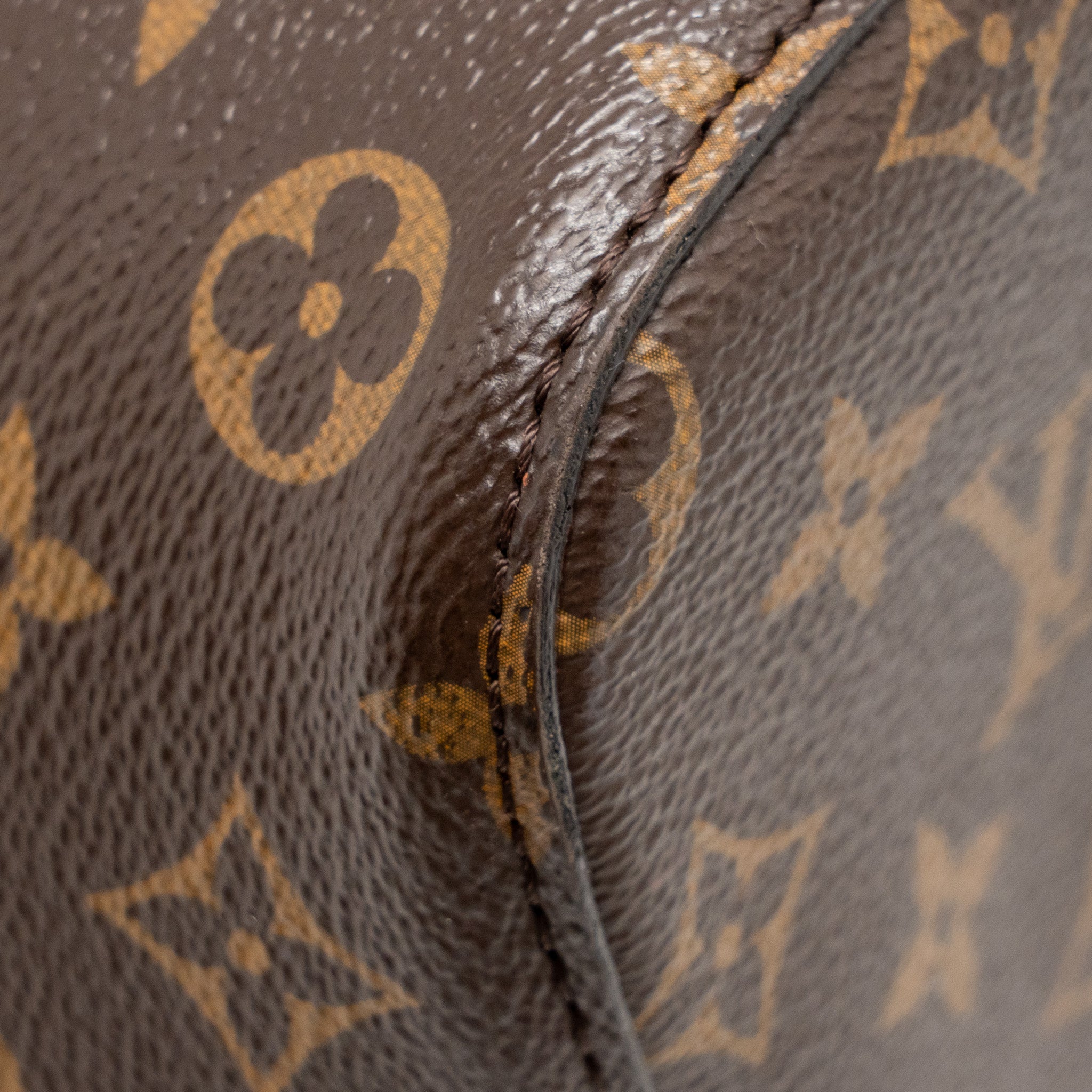 AAA Replica Louis Vuitton LV NEO NOE MONOGRAM CANVAS RED GHW