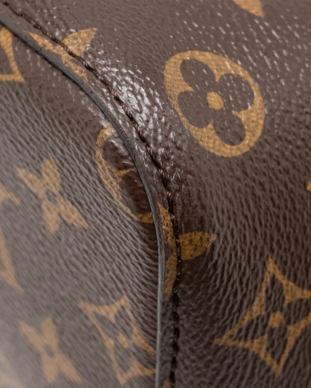 AAA Replica Louis Vuitton LV NEO NOE MONOGRAM CANVAS RED GHW