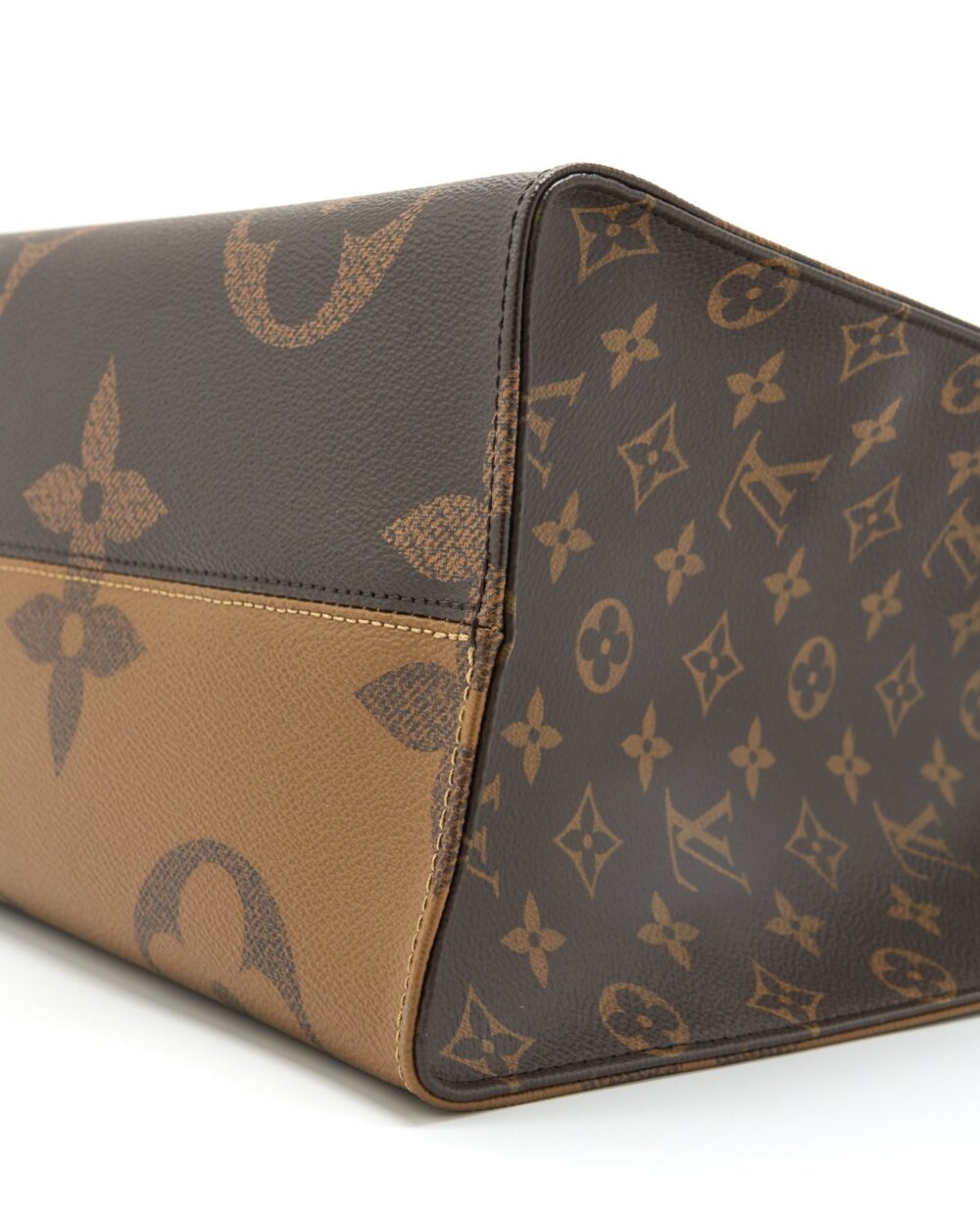 AAA Replica Louis Vuitton LV ON THE GO GM MONOGRAM REVERSE CANVAS GHW