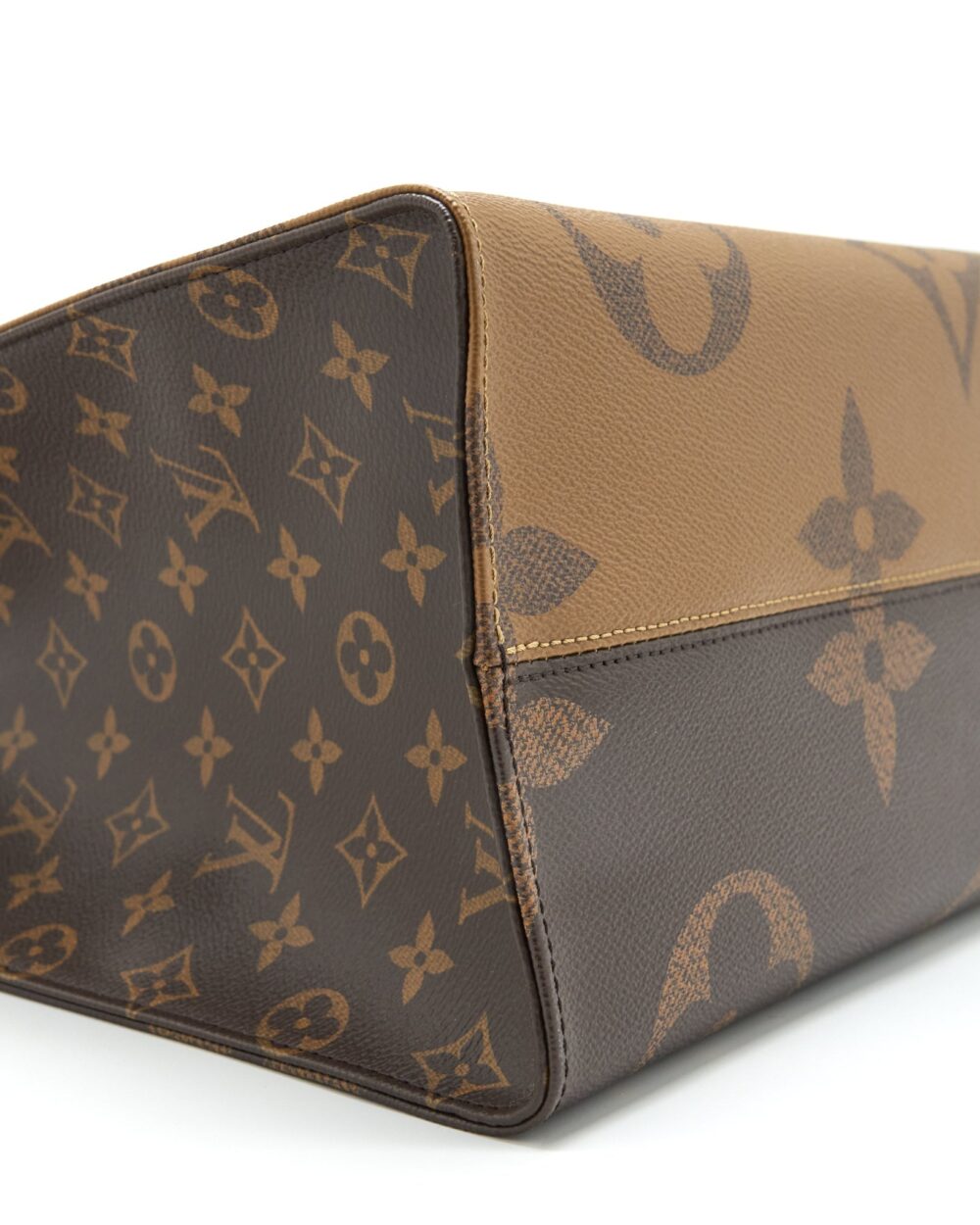 AAA Replica Louis Vuitton LV ON THE GO GM MONOGRAM REVERSE CANVAS GHW
