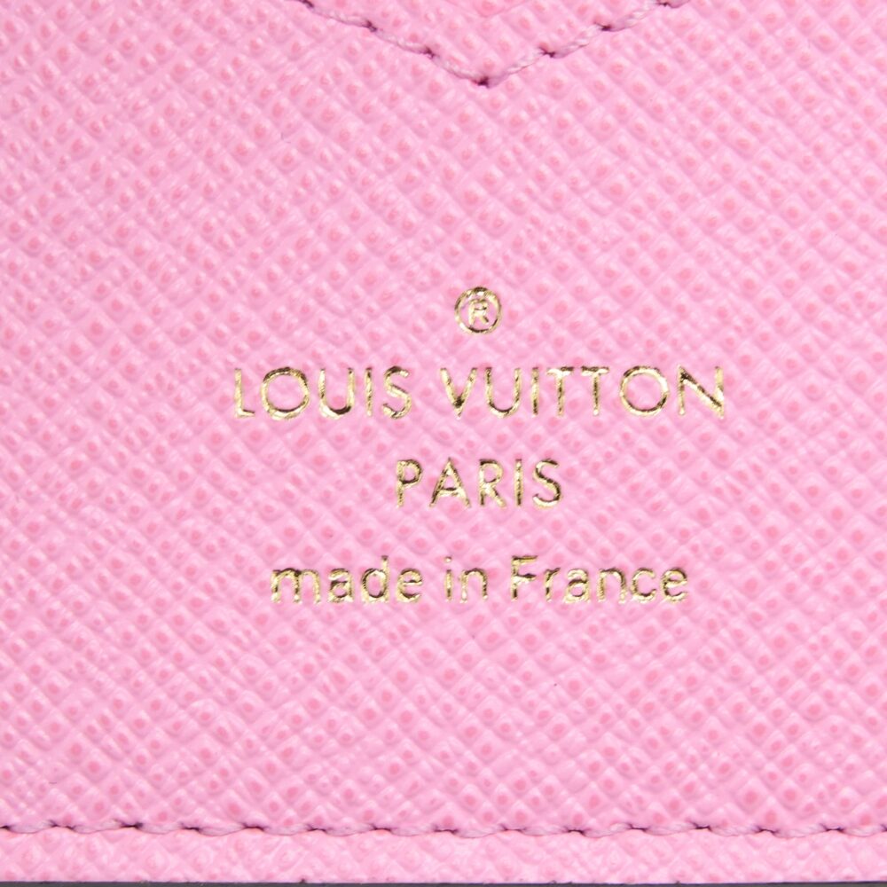 AAA Replica Louis Vuitton LV VIVIENNE HOLIDAYS PASSPORT COVER MONOGRAM CANVAS (NEW VERSION)