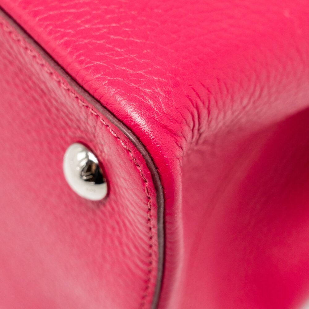 AAA Replica Louis Vuitton LV CAPUCINES TAURILLON HOT PINK SHW
