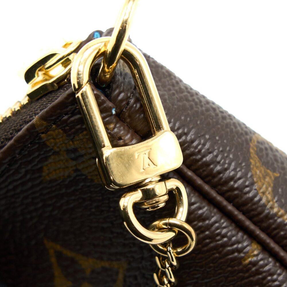 AAA Replica Louis Vuitton LV VIVIENNE HOLIDAYS MINI POCHETTE ACCESSORIES MONOGRAM CANVAS/MULTICOLOR GHW