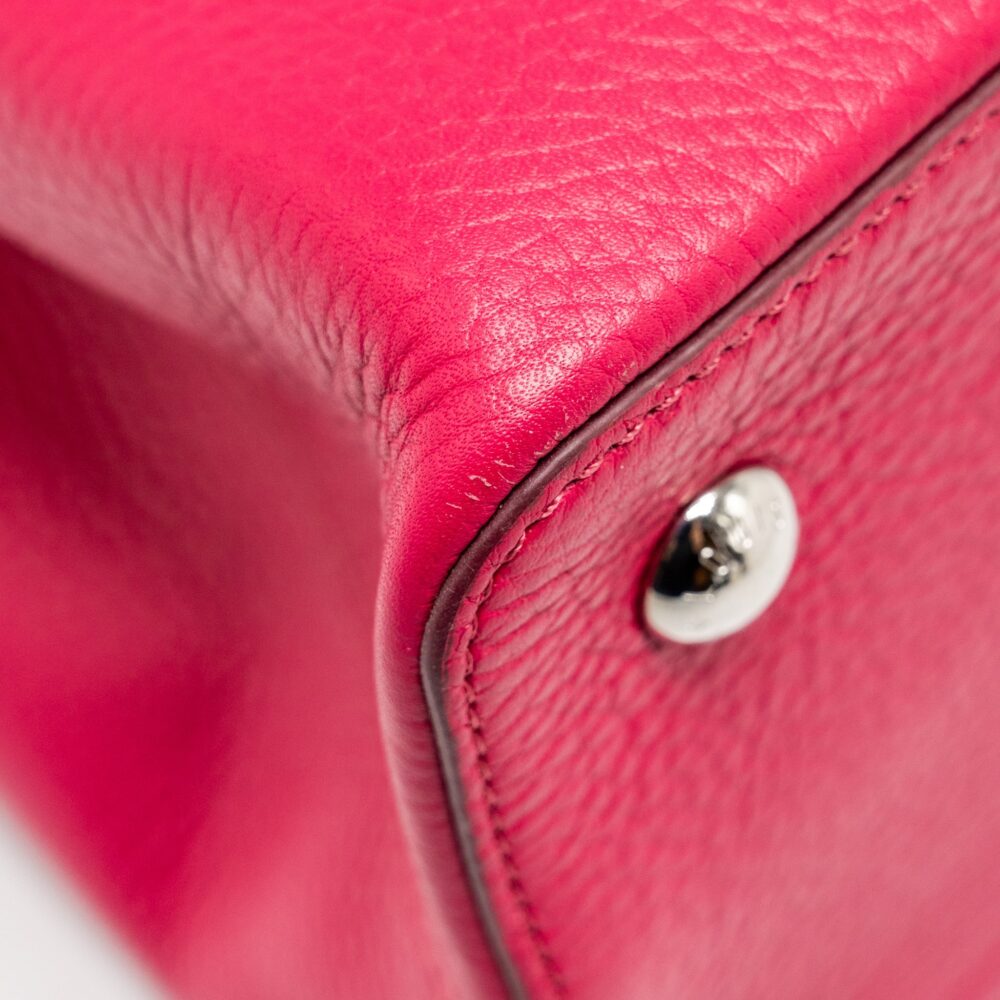 AAA Replica Louis Vuitton LV CAPUCINES TAURILLON HOT PINK SHW