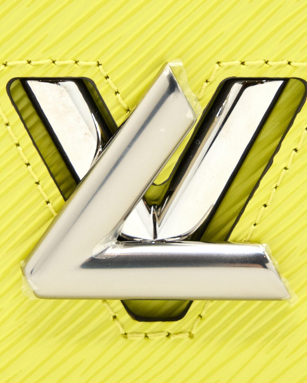 AAA Replica Louis Vuitton LV MINI TWIST EPI ACID GREEN SHW