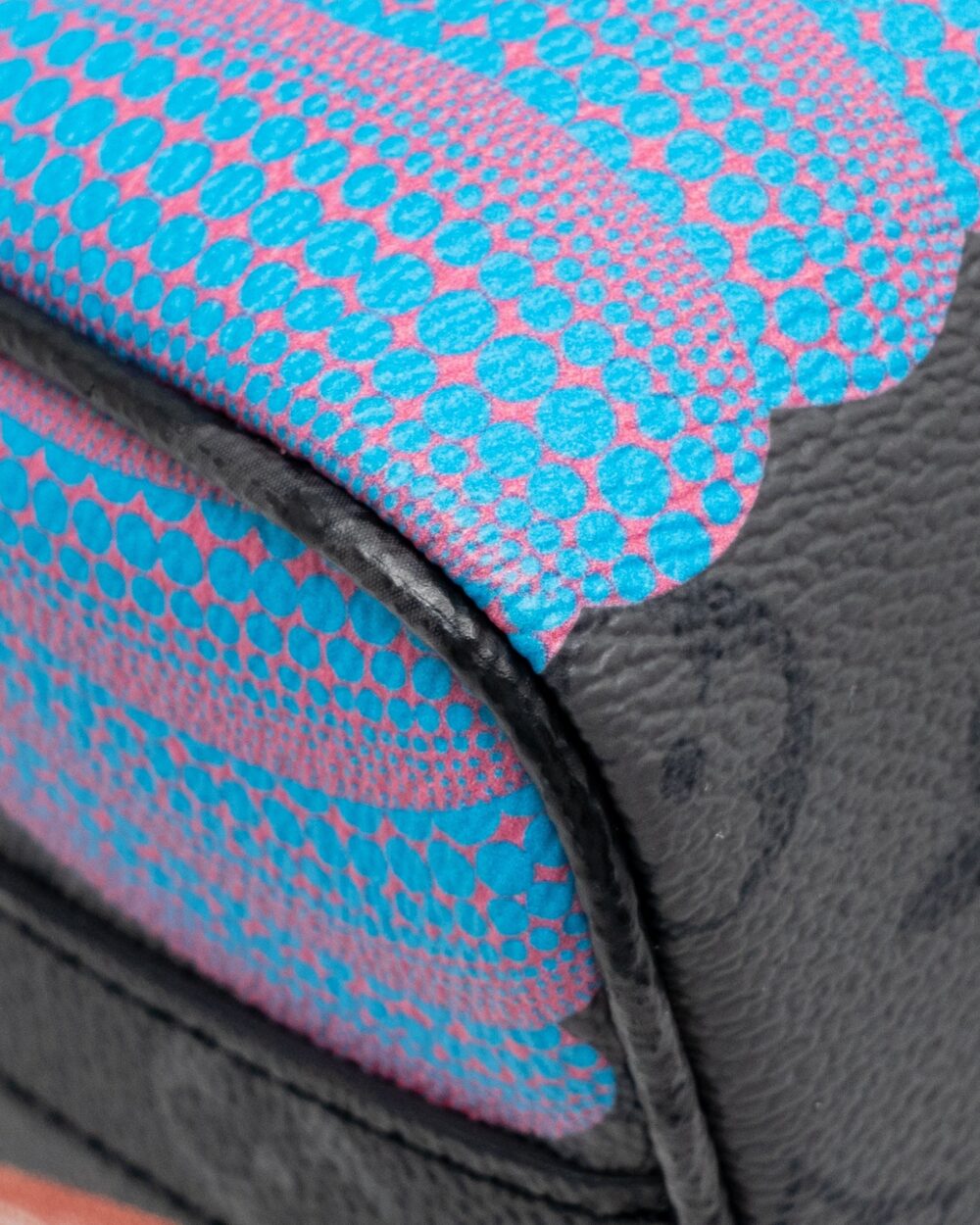 AAA Replica Louis Vuitton LV X YAYOI KUSAMA KEEPALL BANDOULIERE 25 PUMPKIN MULTICOLOURED MONOGRAM CANVAS SHW