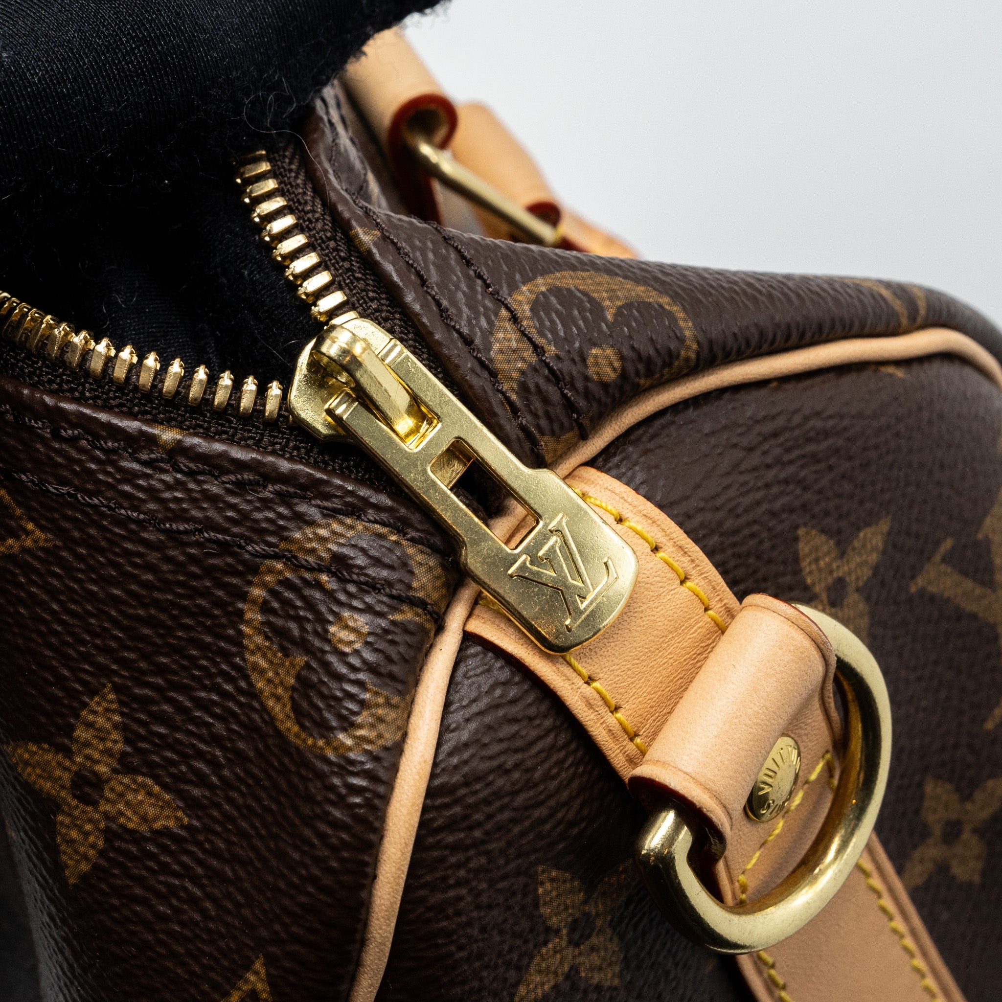 AAA Replica Louis Vuitton LV SPEEDY BANDOULIERE 25 MONOGRAM CANVAS GHW