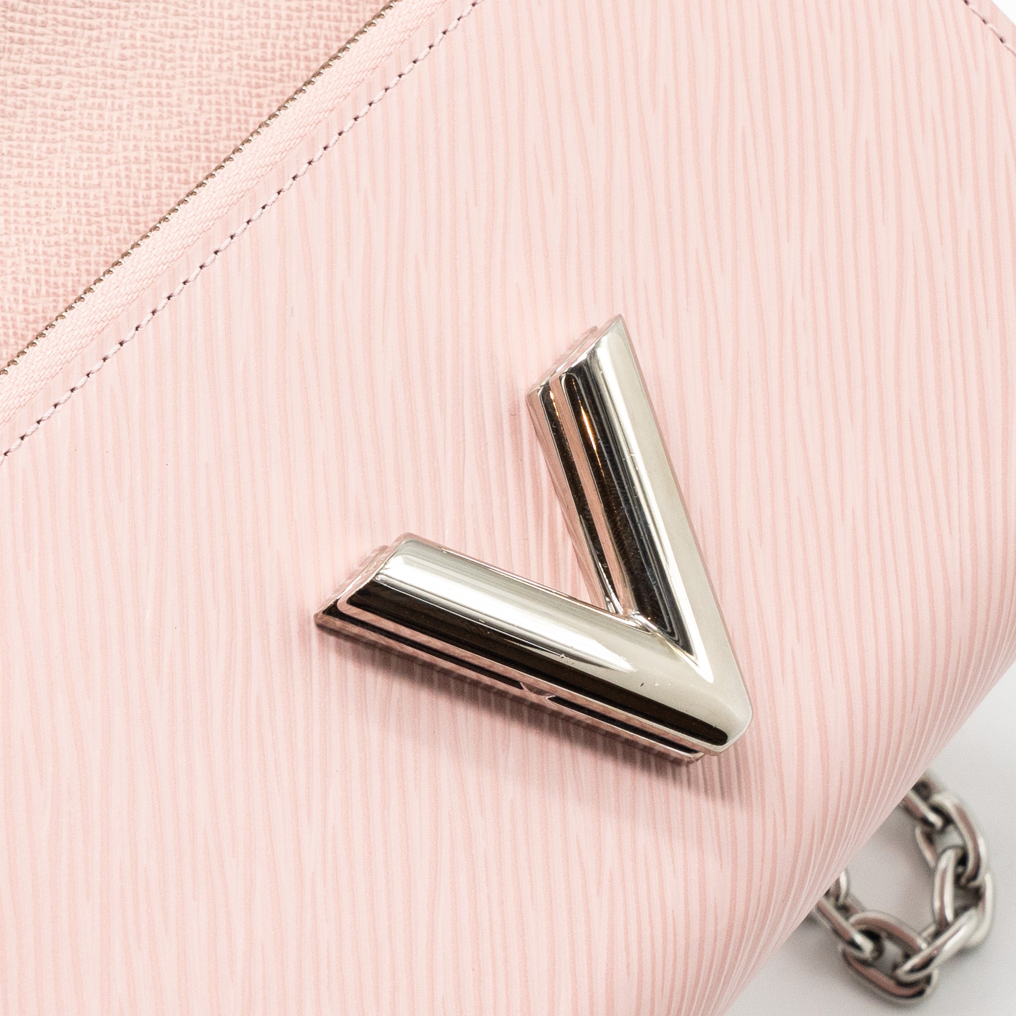 AAA Replica Louis Vuitton LV TWIST CHAIN POUCH EPI ROSE BALLERINE SHW