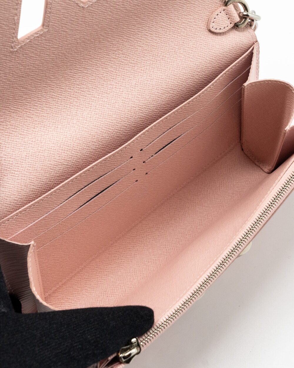 AAA Replica Louis Vuitton LV TWIST CHAIN POUCH EPI ROSE BALLERINE SHW