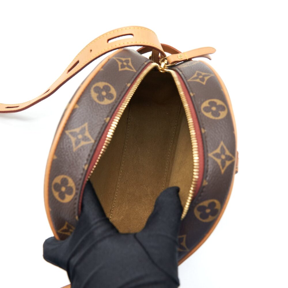 AAA Replica Louis Vuitton LV BOITE CHAPEAU SOUPLE MM MONOGRAM CANVAS GHW