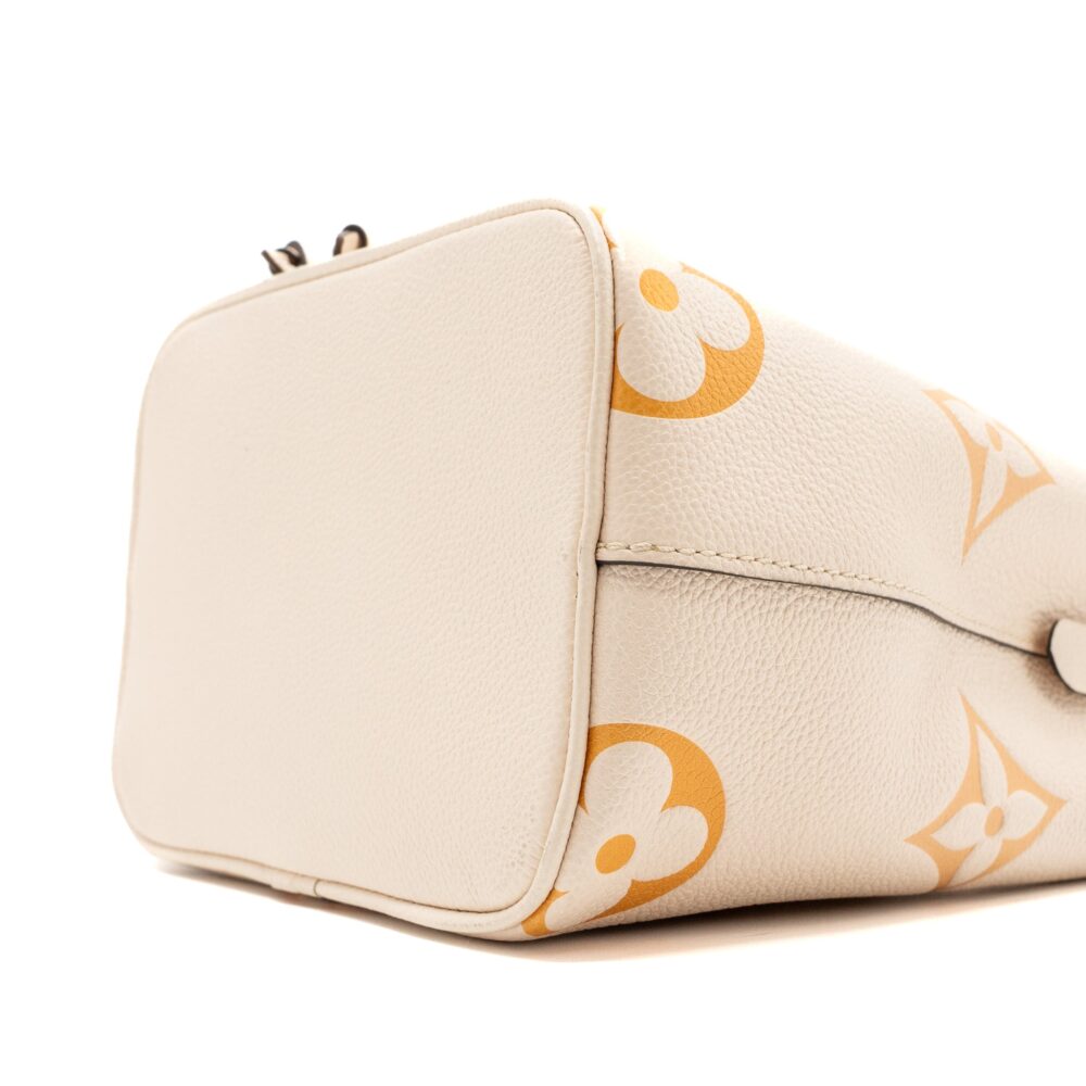 AAA Replica Louis Vuitton LV NEONOE BB EMPREINTE CREAM/ MULTICOLOUR GHW