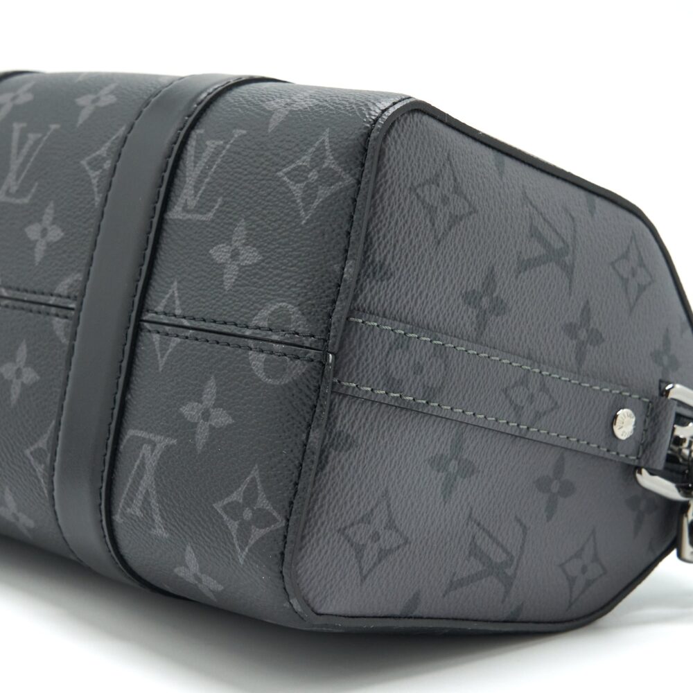 AAA Replica Louis Vuitton LV CITY KEEEPALL 27CM MONOGRAM ECLIPSE AND MONOGRAM ECLIPSE REVERSE