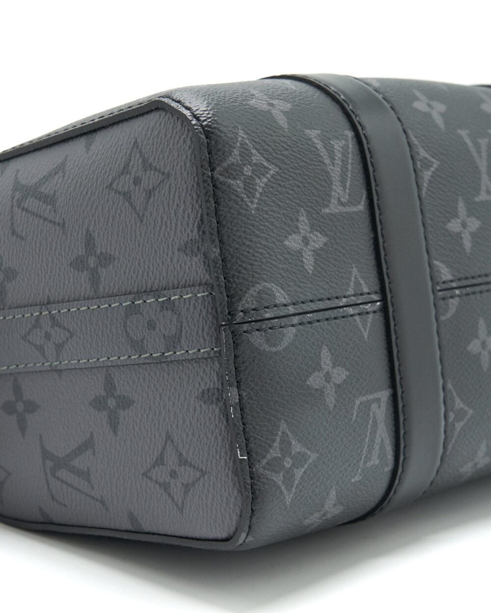 AAA Replica Louis Vuitton LV CITY KEEEPALL 27CM MONOGRAM ECLIPSE AND MONOGRAM ECLIPSE REVERSE
