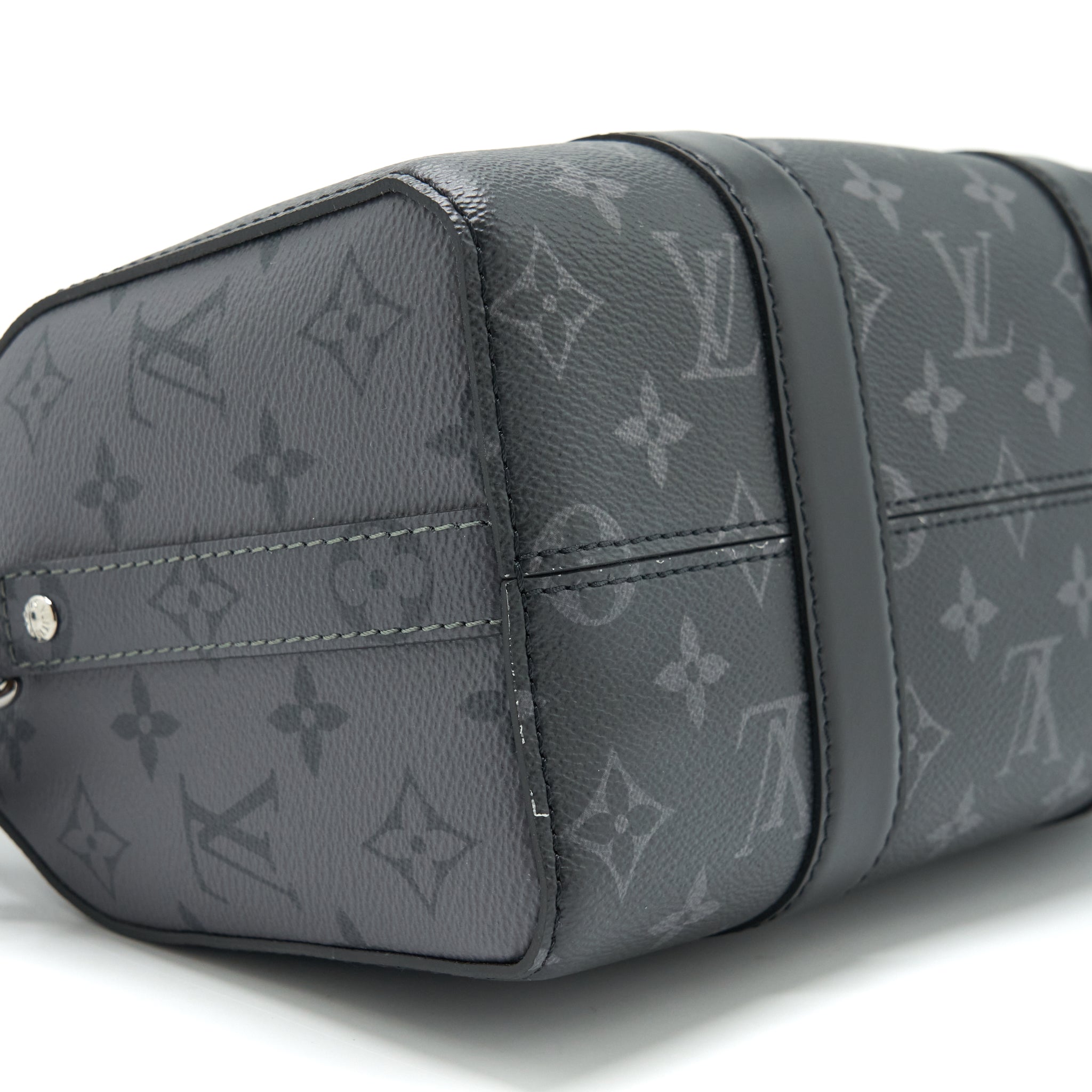 AAA Replica Louis Vuitton LV CITY KEEEPALL 27CM MONOGRAM ECLIPSE AND MONOGRAM ECLIPSE REVERSE
